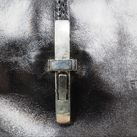 Florence Black leather crossbody bag silver lock - Picture 6 of 8